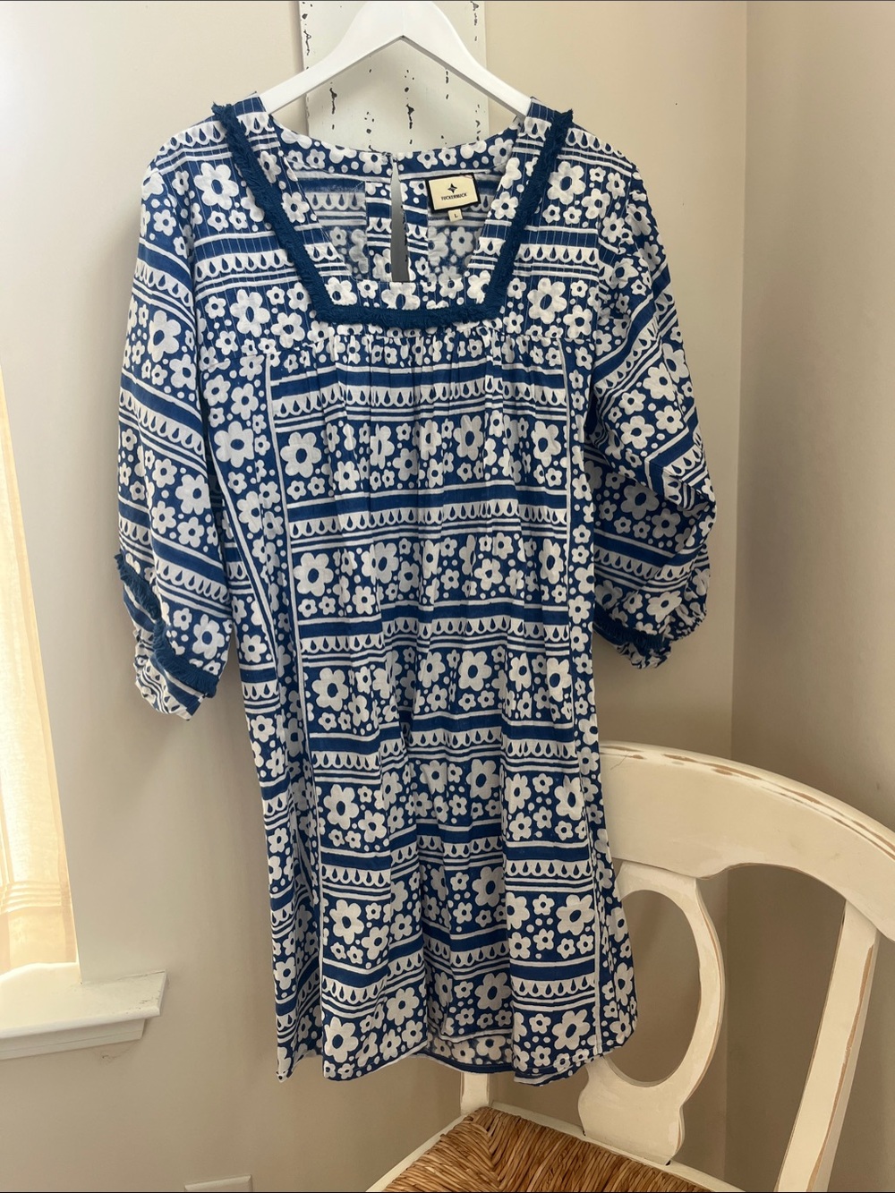 Tuckernuck Blue and White Floral-Print Mini Dress; Size Large. Pit to pit 18.5” - Picture 3 of 12